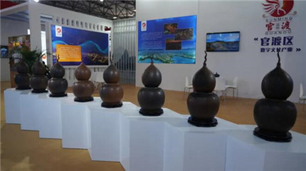 滇菜鮮花宴、云子圍棋、滇派內畫齊亮相 官渡非遺驚艷文博會